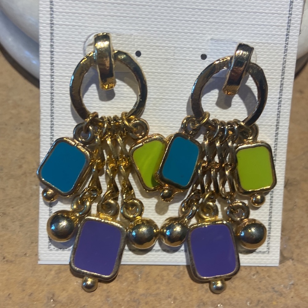 Color, Color And More Colorbundle Of Earrings - image 4